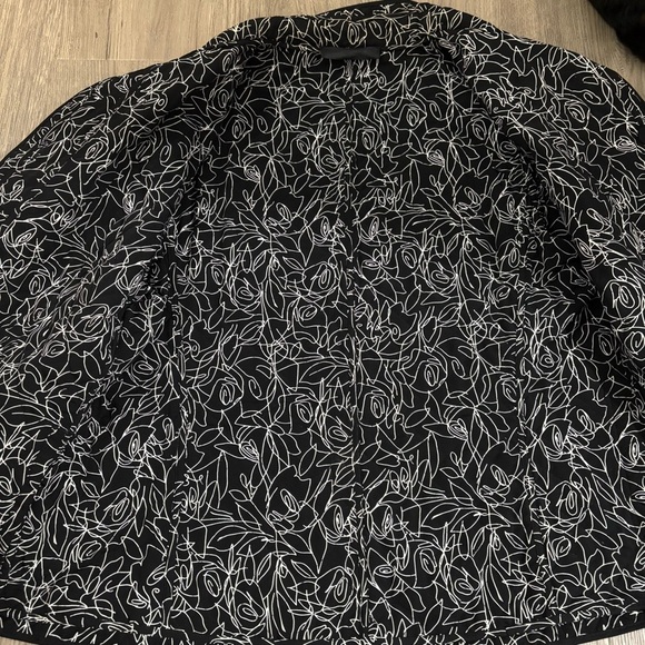 Quilted Reversible Black White Floral Spring Fall Jacket Size Women’s M Buttons - Picture 5 of 9